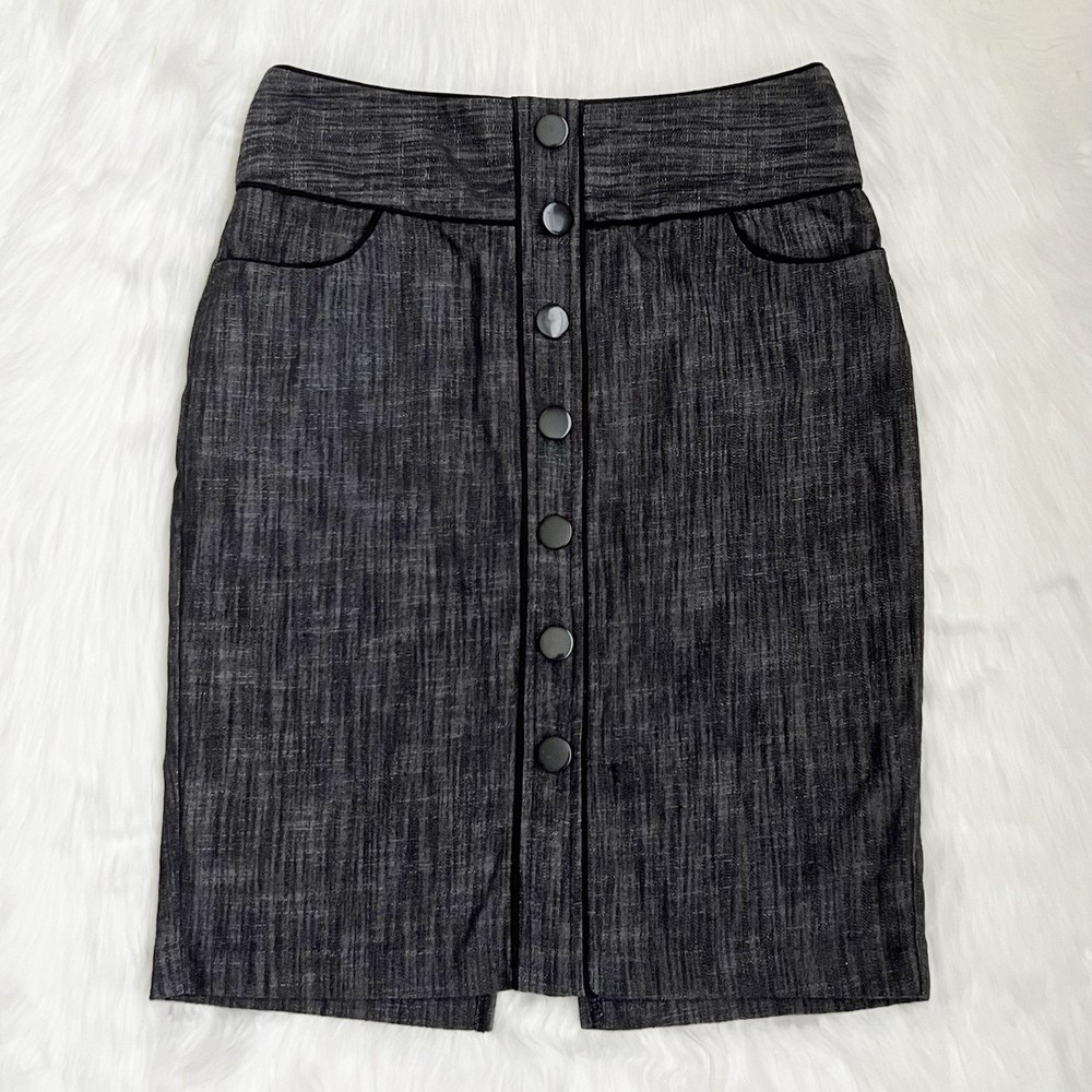 Charlotte Russe Gray Pencil Skirt with Decorative Buttons Size 5