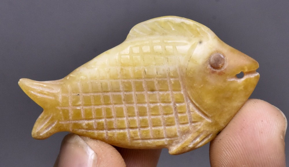 4.5CM Ancient Hongshan Culture Jade Goldfish Amulet Pendant Carving