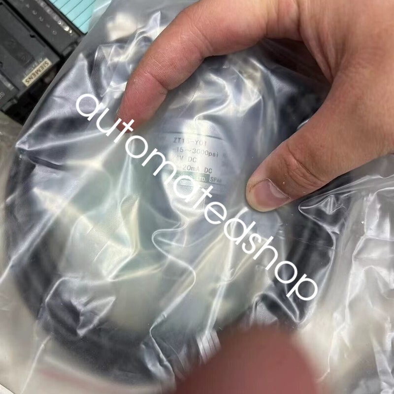 1Pcs New KMO-4-F05 pressure sensor Shipping DHL or FedEX
