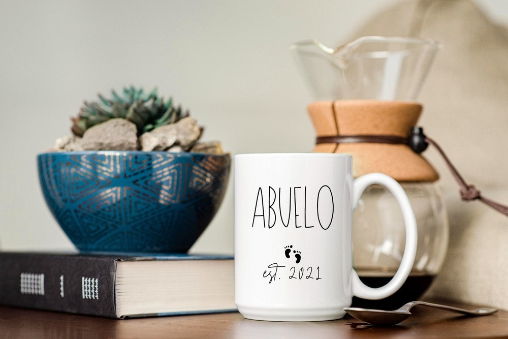 Abuelo Est. 2021 Mug Gift For First Time Abuelo Pregnancy Announcement New