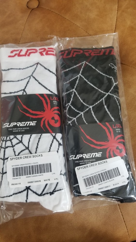 2 pairs of Spyder x Supreme FW24 Crew Socks, 1 white,  1 black(1 pair per pack)