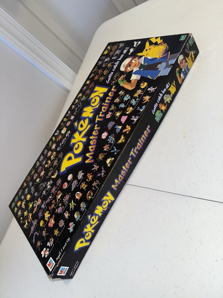 Pokémon Master Trainer Game Milton Bradley 1999  Years Vintage (Retro GAME)