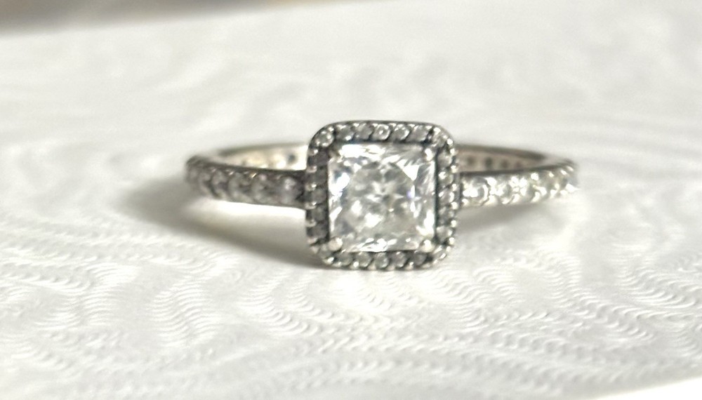 pandora square sparkle halo ring size 8