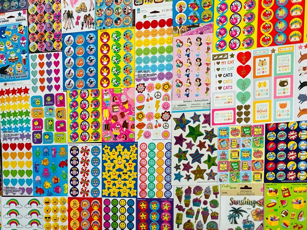 399 Sticker LOT, SCRATCH N SNIFF STINKY STICKERS SCENTED FUN CUTE MIXED THEMES