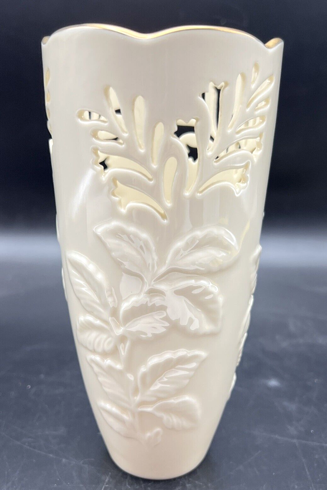 Vintage Lenox Lattice & Raised Leaf Vase 7 Inch 24 Gold Trim. Made in USA