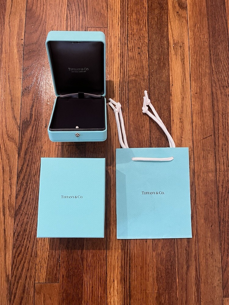 TIFFANY & CO. BLUE LEATHER PRESENTATION NECKLACE GIFT BOX, CASE, AND BAG