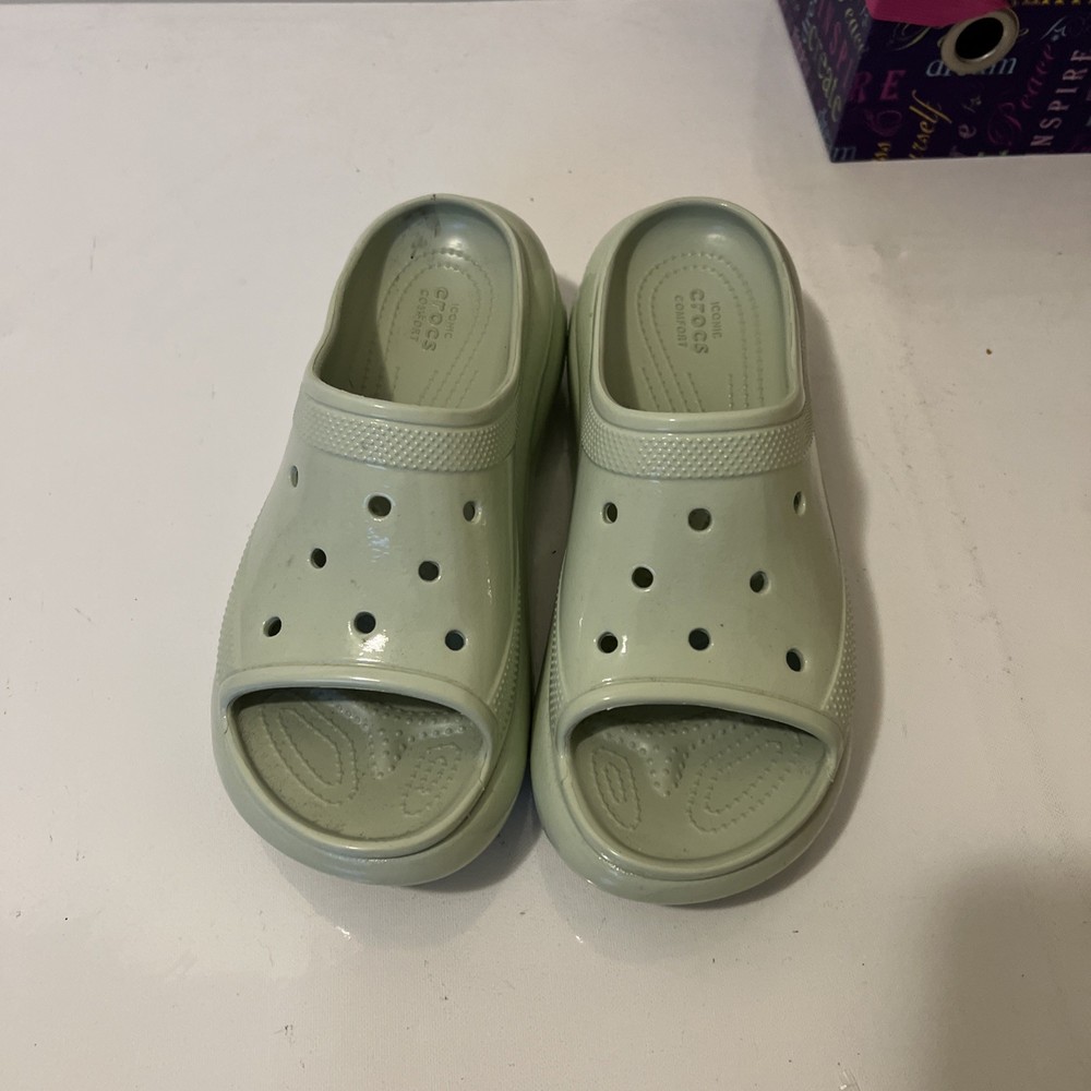 Crocs Classic Crush Slide Unisex Platform  Slides Beige Men 8 Women 10 Comfort