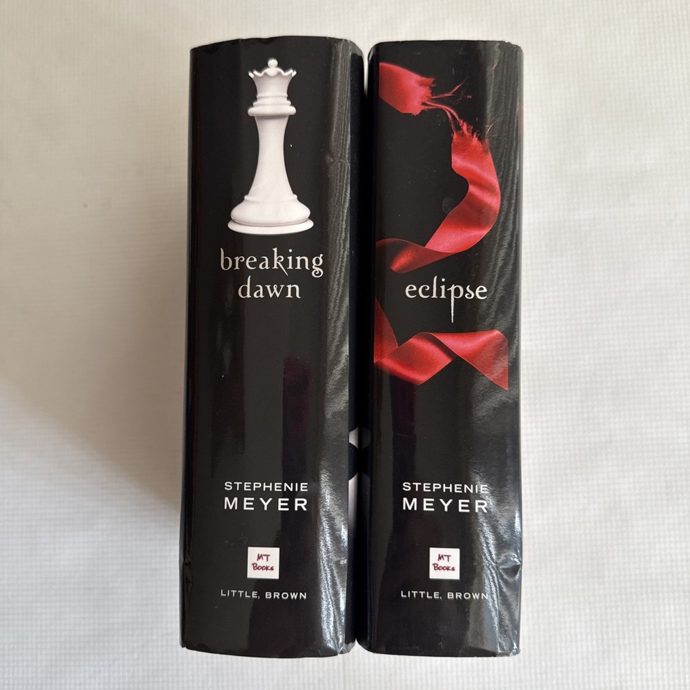 Twilight Saga Collection Set of 2 by Stephenie Meyer Breaking dawn/Eclipse