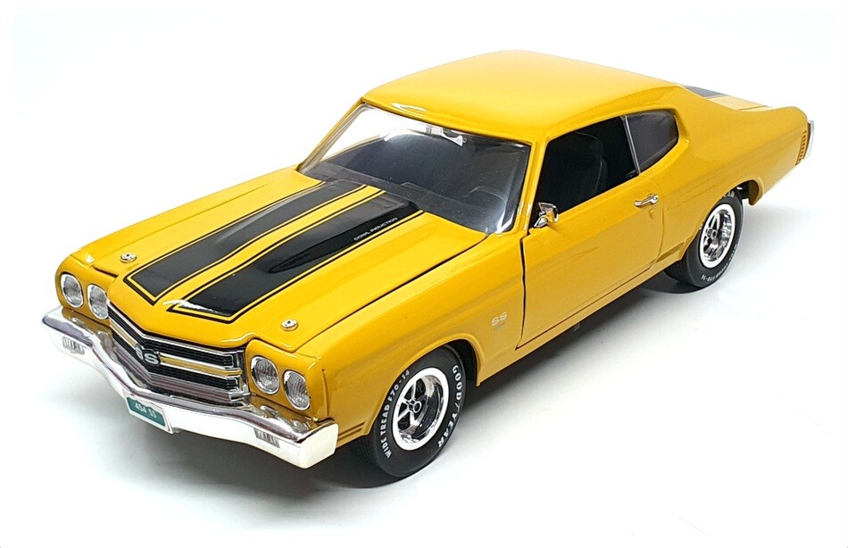 Ertl 1/18 Scale 91123D - 1970 Chevrolet Chevelle SS 454 - Yellow/Black
