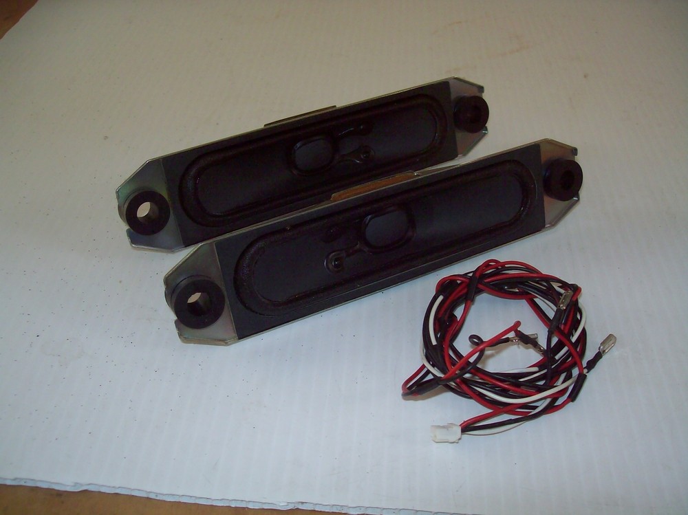 SONY Bravia LCD TV Speakers 1-862-883-11 with Wiring Harness in Very Good Used Condition