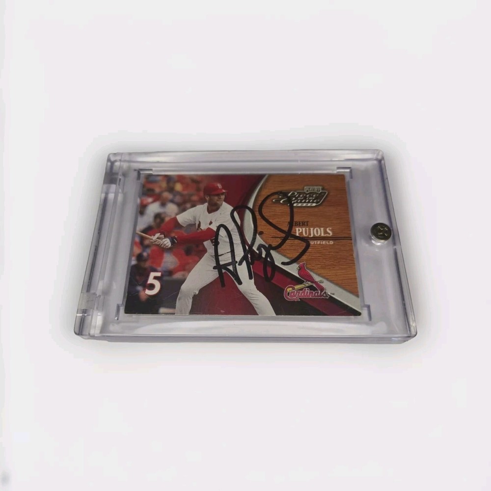 Albert Pujols 2002 Playoff Autographed Card Piece of the Game