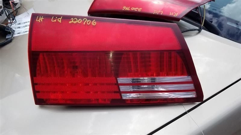 2004-2005 Toyota Sienna Right Driver Side Tail Assembly Oem