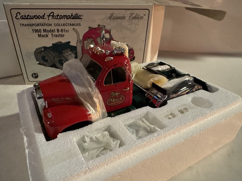 First Gear 1/25 scale 1960 B-61 Mack Tractor Truck w/Box Eastwood Auto