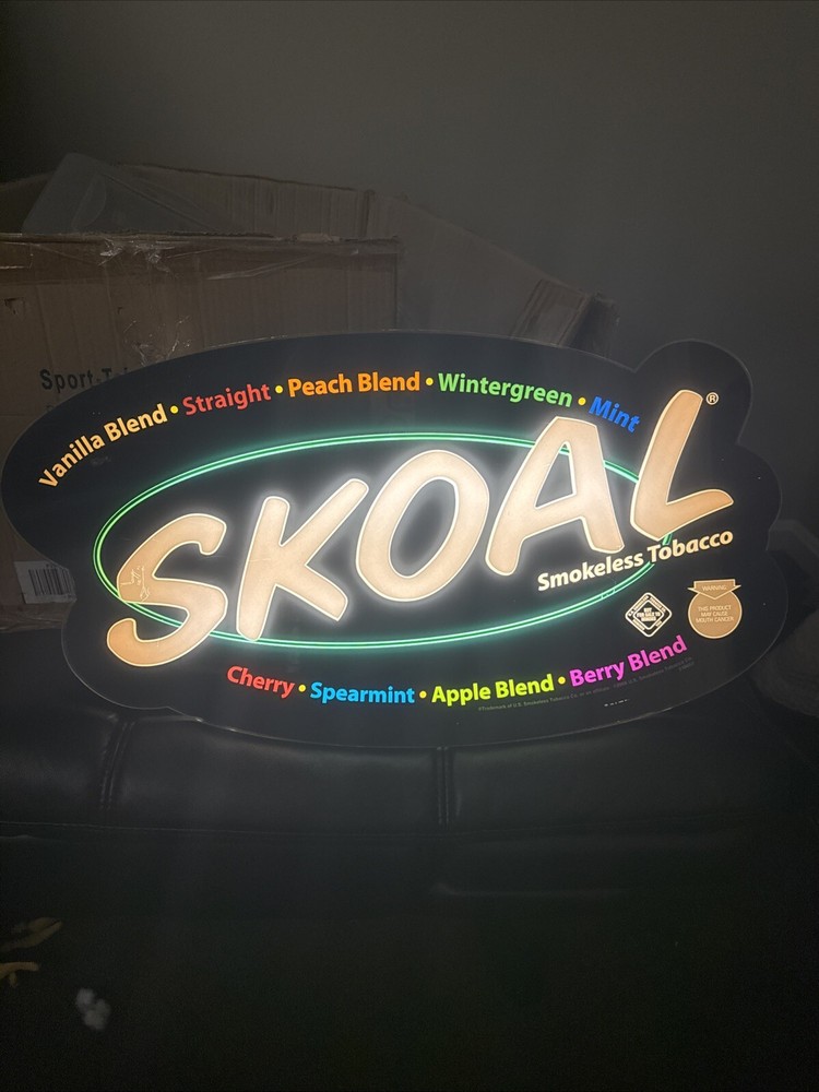 Vintage 2006 Skoal Tobacco Illuminated Garage Man Store Display Black