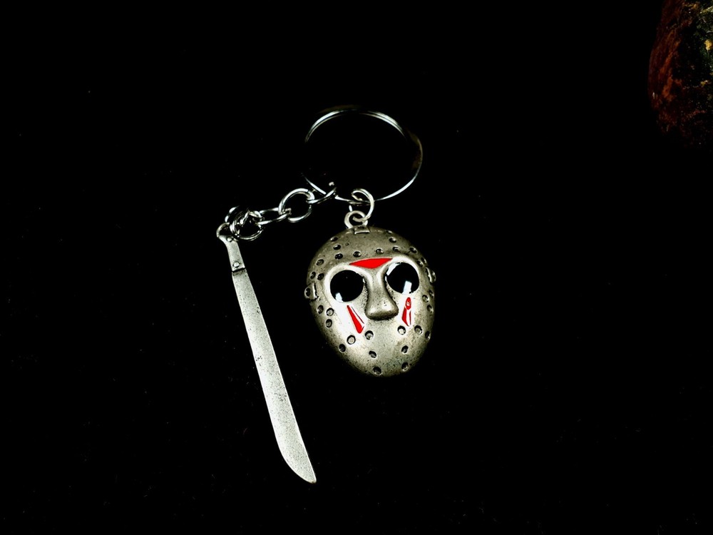 Friday The 13th Mask Keychain - Jason Voorhees Mask and Machete Keyring