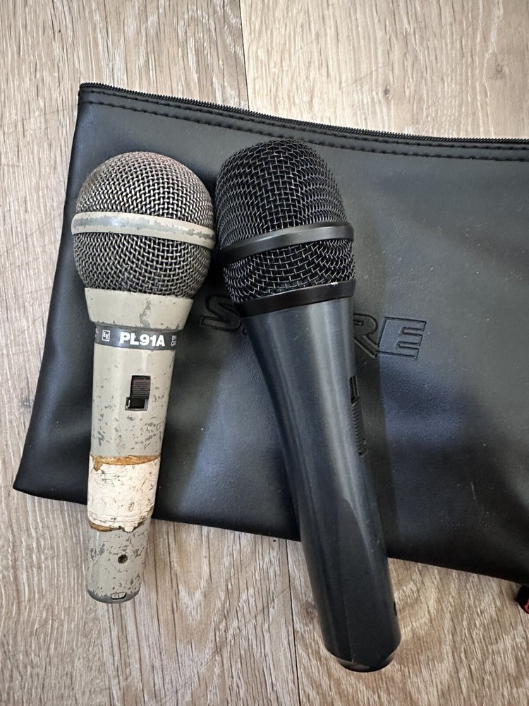 #4S Lot Of 2 Dynamic Cardioid Handheld Microphone PL91A & Vocopro Mk-7