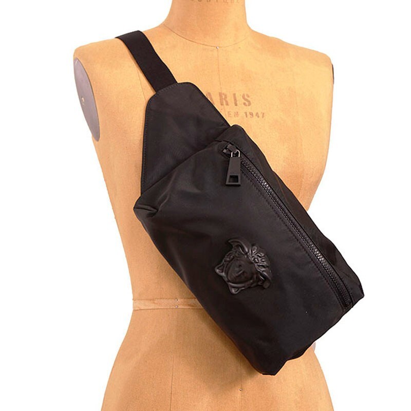 NEW $900 VERSACE Men's Black Nylon LA MEDUSA LOGO Sling Belt TRAVEL Waist BAG