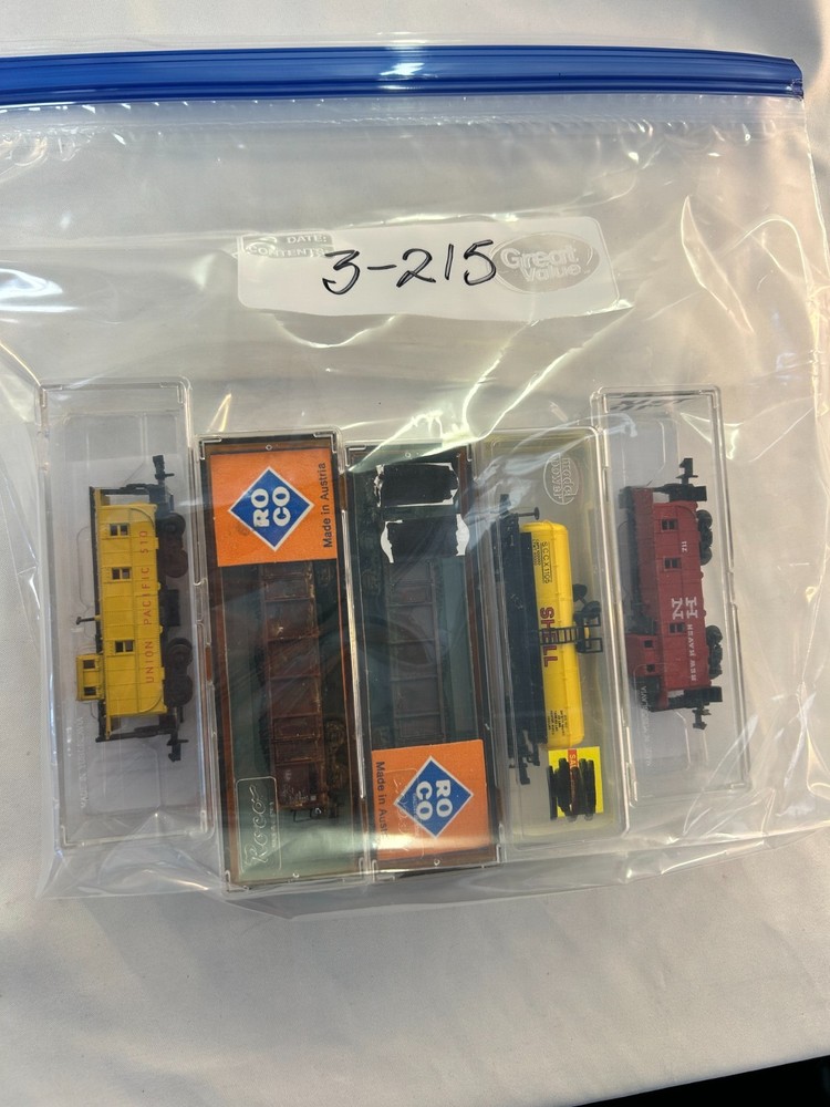 Grab Bag N Scale Rolling Stock 5 Units Lot#3-215