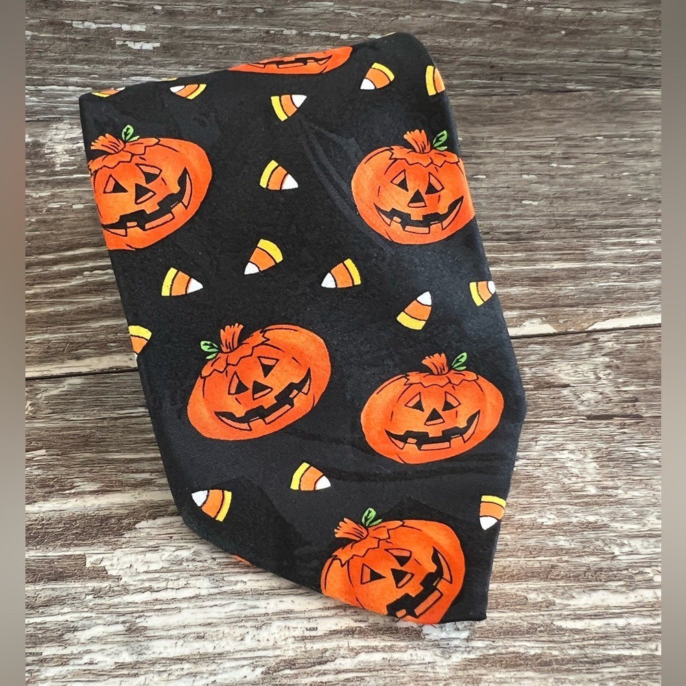 Hallmark NovelTies necktie pumpkin Halloween print men's formal tie candy new