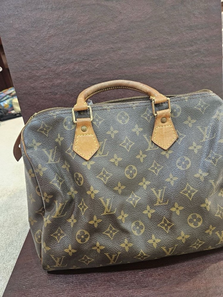 Louis Vuitton Speedy Duffle Bag in Rich Brown Leather