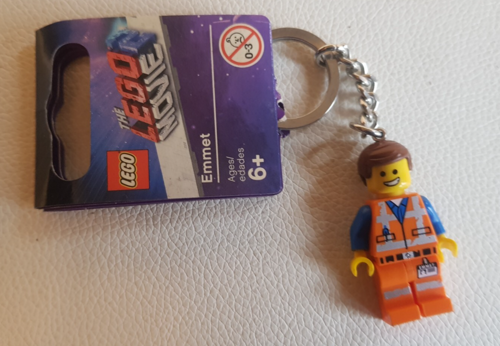 LEGO Movie 2 Emmet Keychain 853867 Official 2019 Collectible