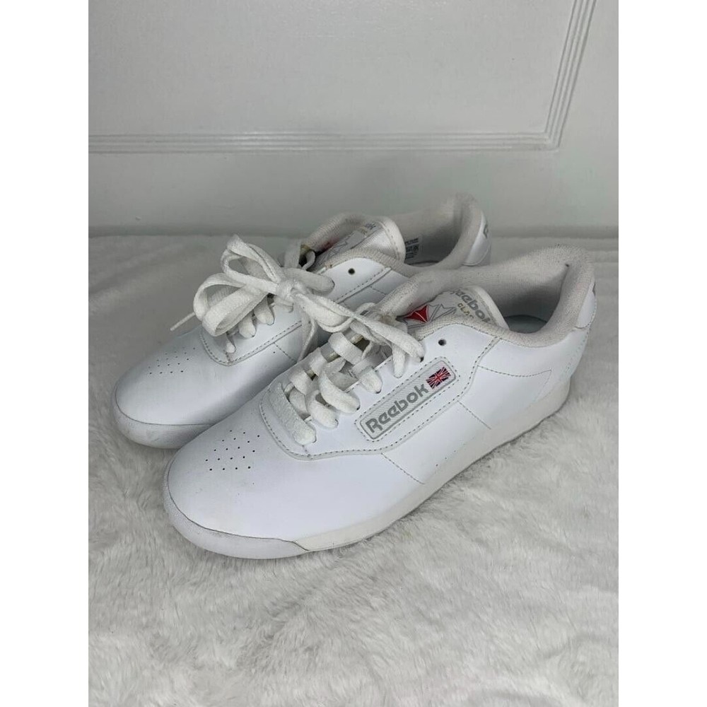 Reebok Womens Classic White Sneakers Size 5.5W Athletic Casual Shoes