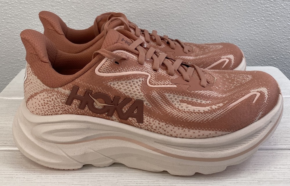 Hoka Clifton 10 Women's Size 7 Blush/Rose Latte Mesh Athletic Running Sneakers