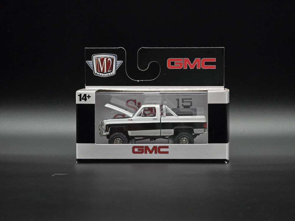 M2 Machines Auto Thentics R93 1976 GMC Sierra Grande 15 4x4  Pickup Truck