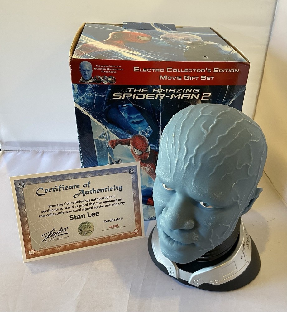 The Amazing Spider-Man 2 Electro Collectors Movie Set Signed by Stan Lee W/coa