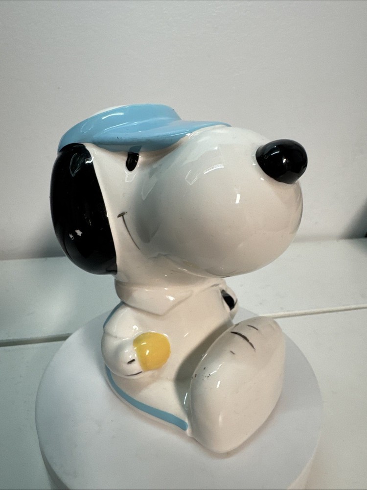Snoopy Tennis Player Ceramic Figurine Book End 1966 United Feature Syndicate