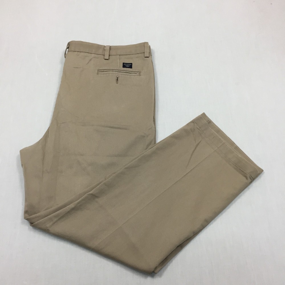 Dockers Chino Trousers Cotton Pants Straight Fit Mens Size 42W 32L Beige