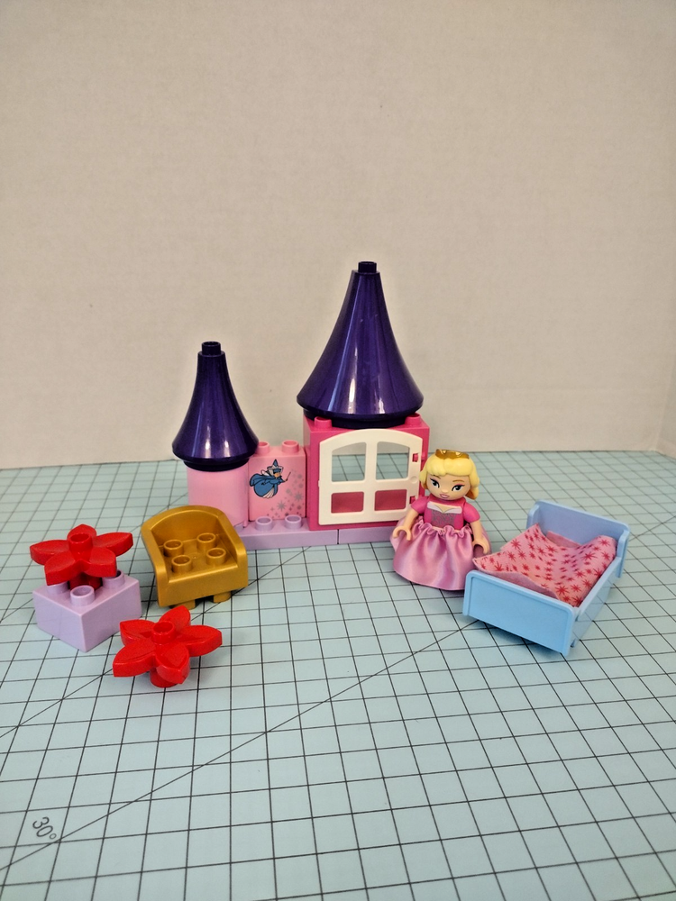 LEGO DUPLO Princess Sleeping Beauty Room 6151 with Fairy Figure and Bed No Box