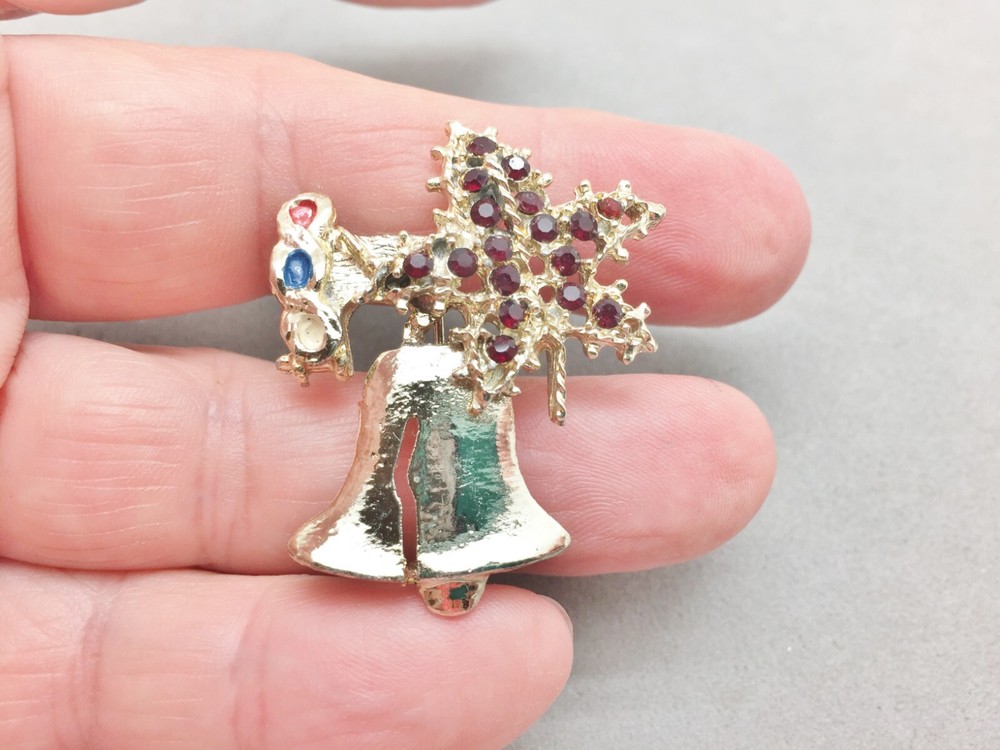 Odd Fellows Rebekah Pin Brooch Liberty Bell & Red Rhinestone Leaf Canada? Gold