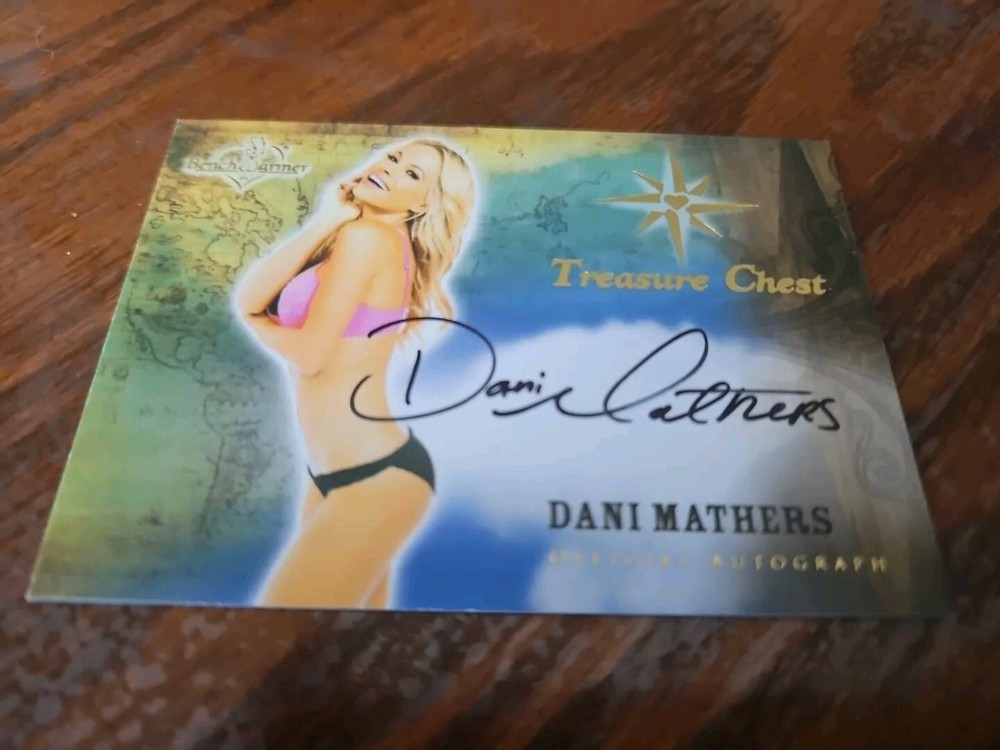 2014 Benchwarmer Treasure Chest Autograph Gold Foil Dani Mathers Auto Playboy