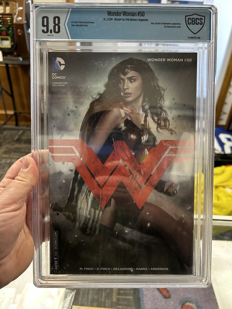 DC Comics Wonder Woman #50 2016 Gal Gadot Convention Photo Cover Variant 9.8