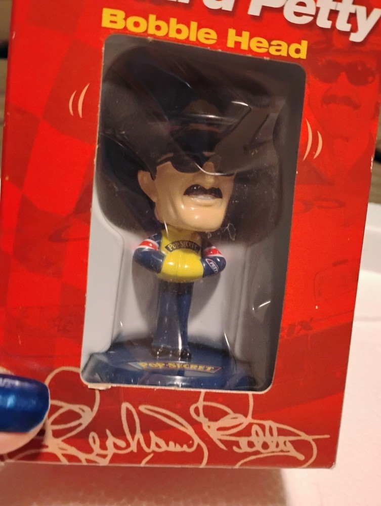 NEW NOS 2002 Pop Secret Richard Petty Mini Bobble Head Figure Racing NASCAR