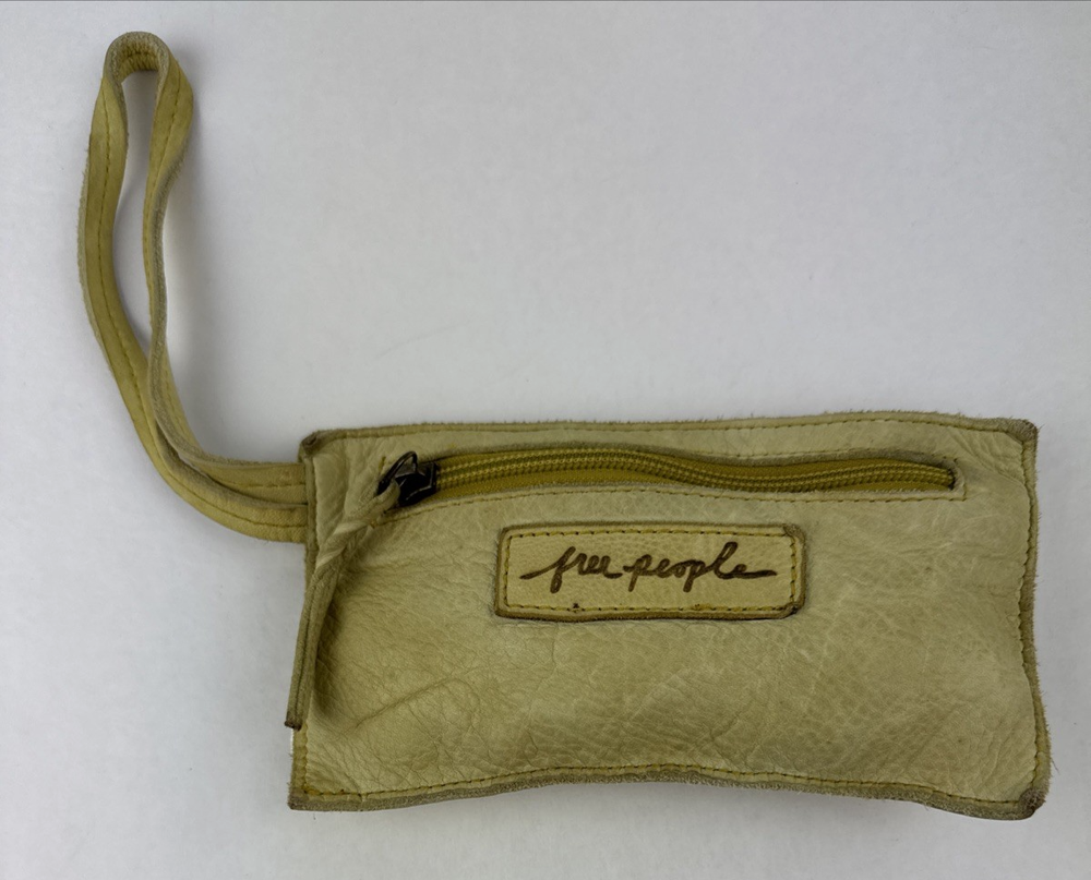 Free People Womens Distressed Cream Leather Zipper Wallet Wristlet
