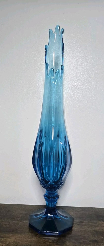 L.E. Smith Blue Dominion Swung Vase 22