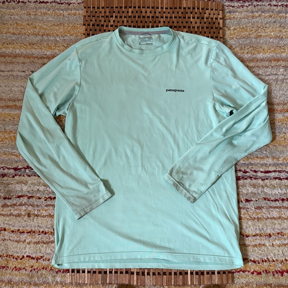 Patagonia Capilene Shark Logo Graphic Long Sleeve Shirt Crew Neck Medium M