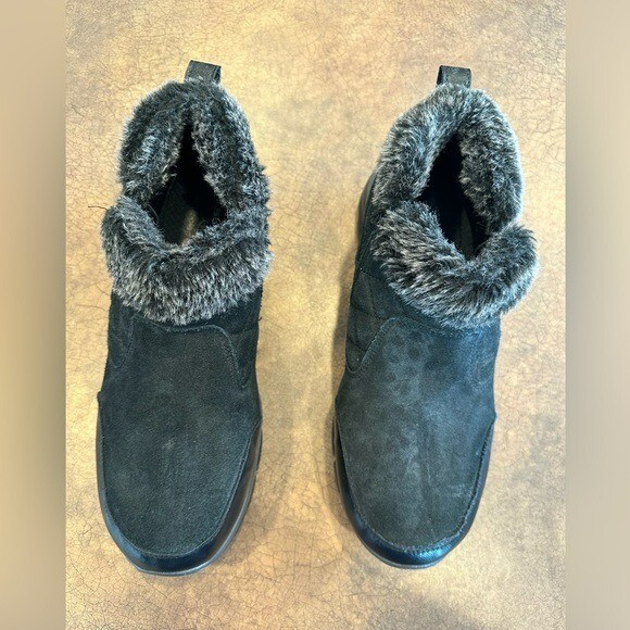 Sketchers Easy Going Ankle Booties 9.5