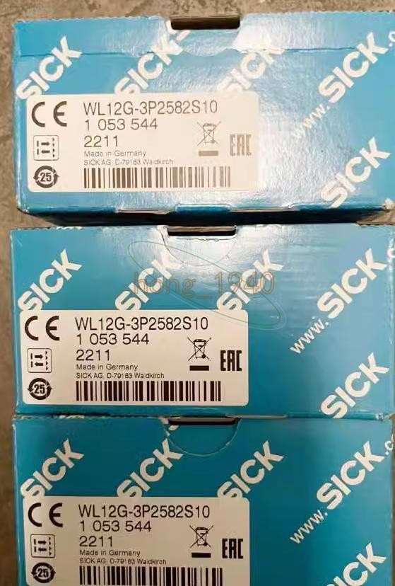 ONE New Sick WL12G-3P2582S10 1053544 photoelectric sensor