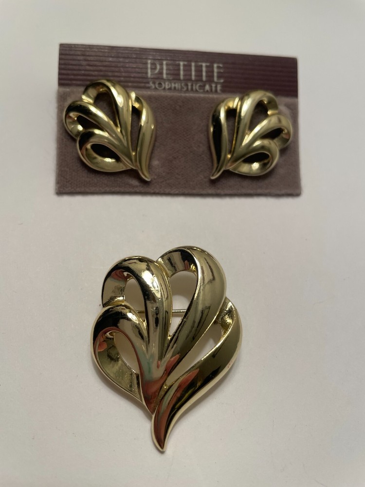 Vintage Sophisticate Jewelry Set Gold-Tone Swirl Brooch and Earrings #164