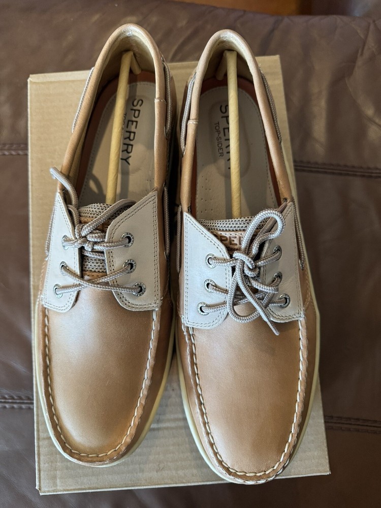 Sperry Top Sider Billfish 3 Eye Men US 12 Beige MOC Boat Shoe Blemish 1362