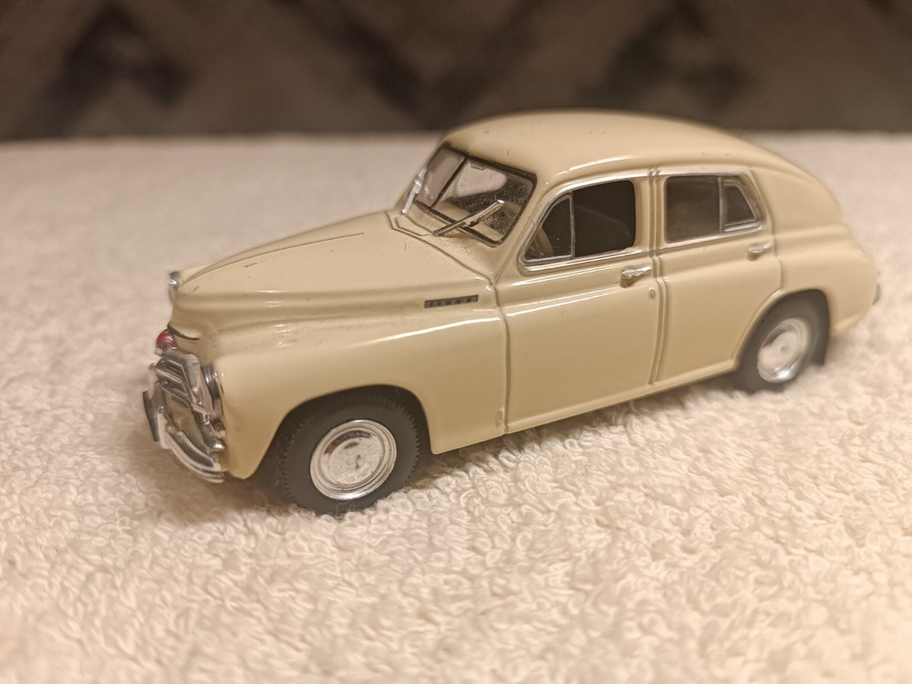 GAZ M20V POBEDA Soviet diecast model 1/43
