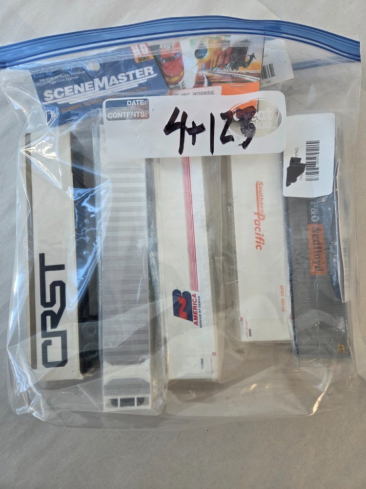 Grab Bag HO Scale Cars 5 Pieces Lot# 4-123
