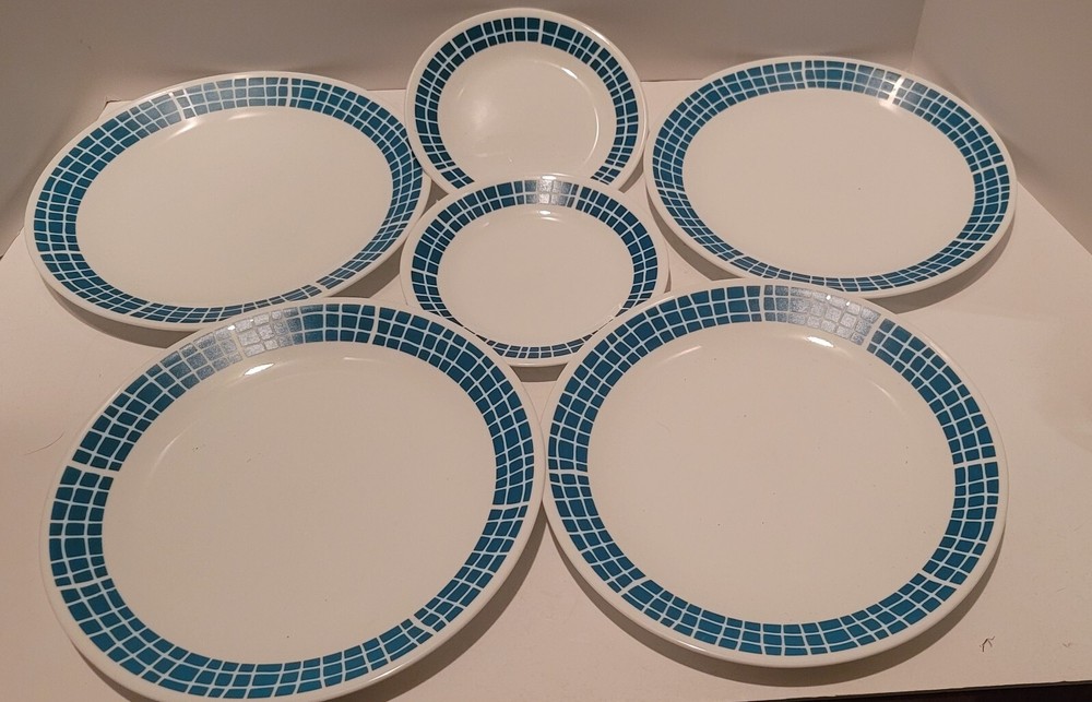6-Piece Vintage Corelle Aqua Tiles Dinner Set - 4 Plates & 2 Salad Dishes