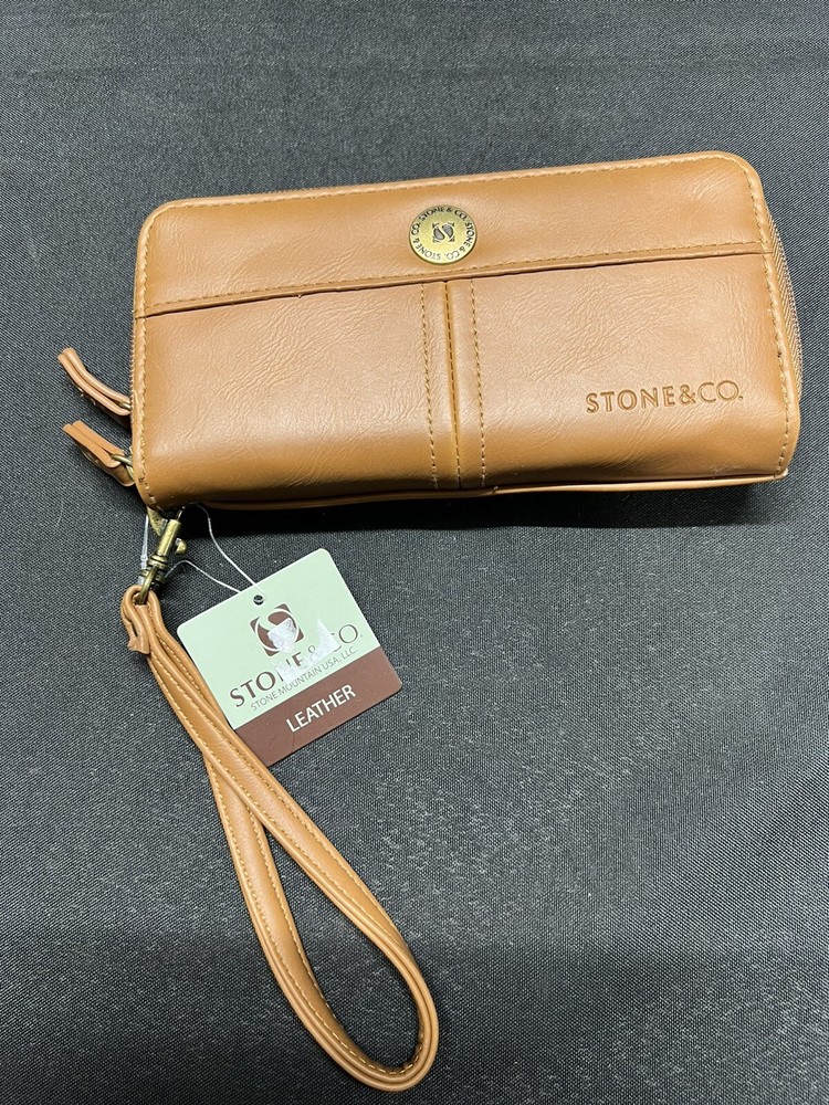 NWT Stone Mountain Leather Wallet Wristlet Multiple Patterns Ample Storage