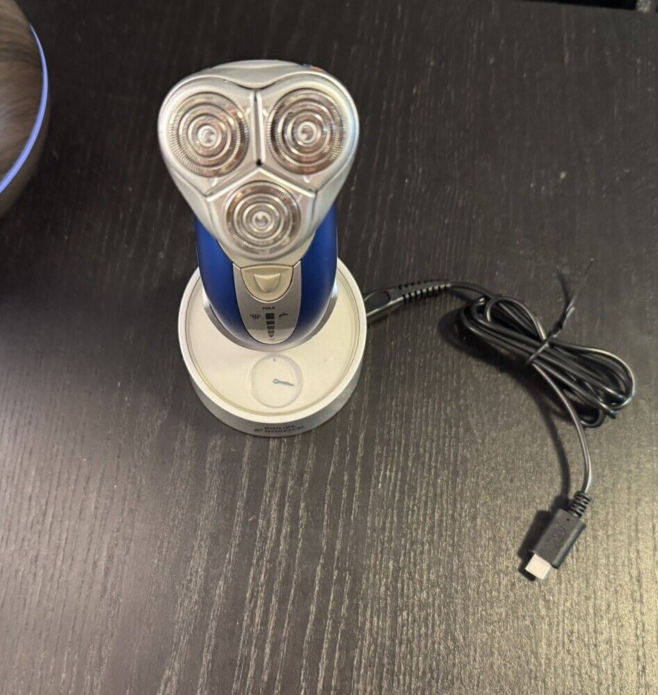 Philips Norelco 9160XL Smart Touch-XL Electric Shaver HQ9 HEADS W Charging Stand