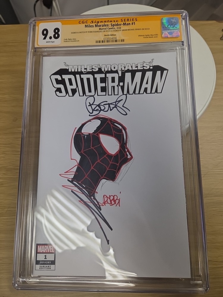 Miles Morales: Spider-Man #1 SIGNED & SKETCH BY ROBBI RODRIGUEZ & BRIAN M BENDIS