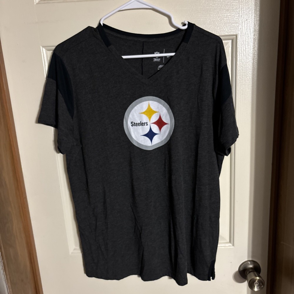 Women’s Nike Swoosh SS Blouse - Pittsburgh Steelers Team Apparel Size Large